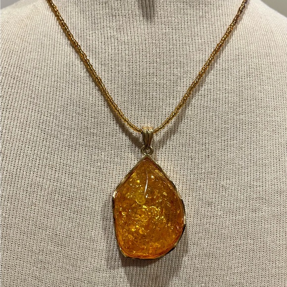 Teardrop Pendant with Yellow Stone in 20” Beaded Necklace - Picture 2 of 6